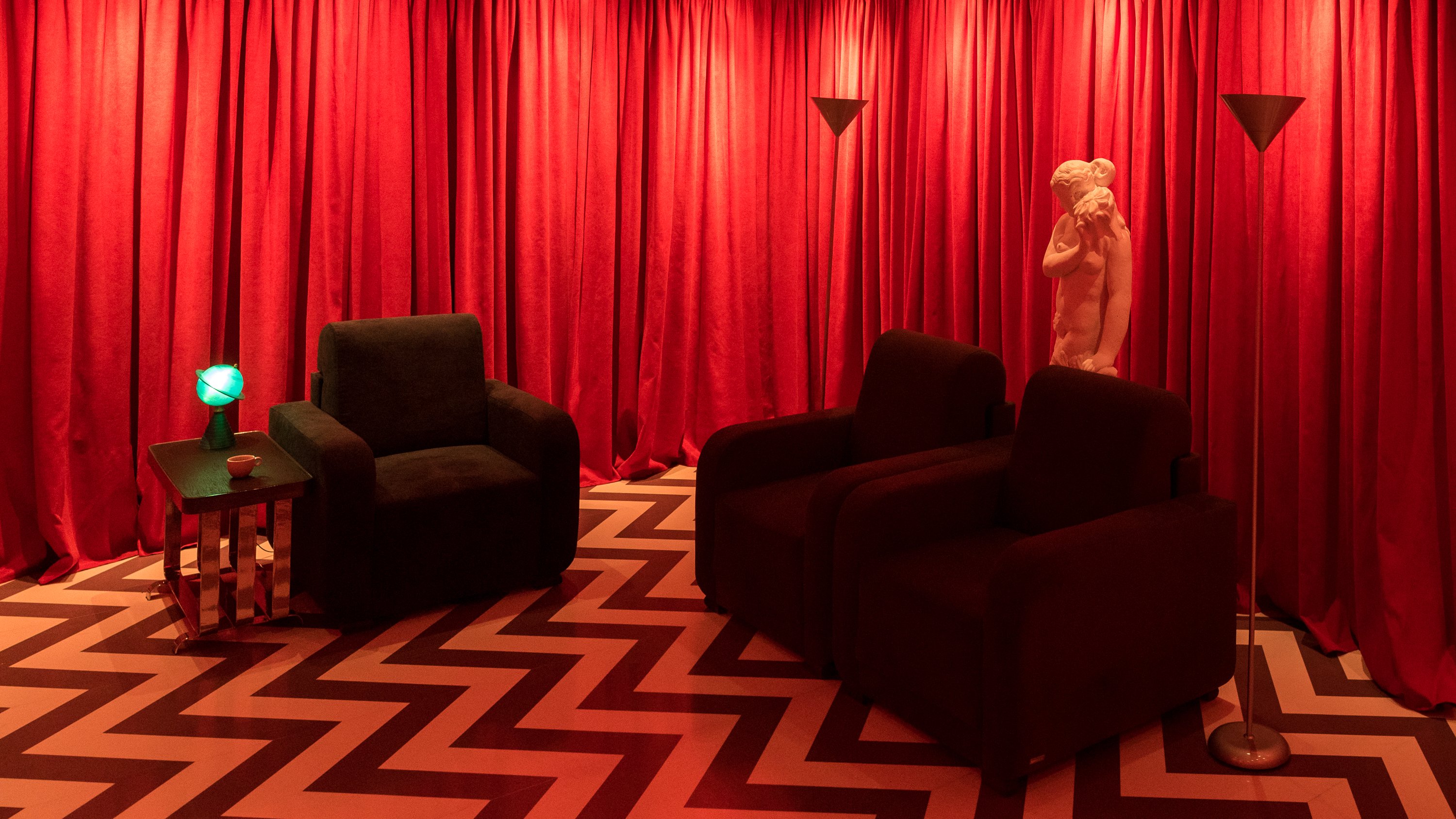 Black Lodge Cafe Speakeasy - amerikietiski restoranai Vilniuje
