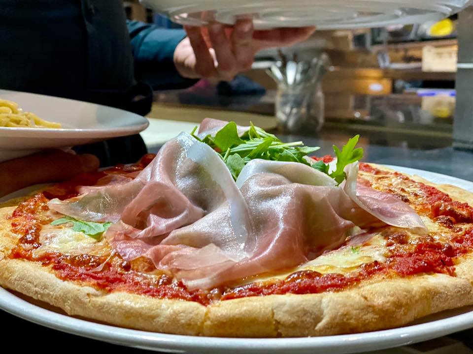 Coogis Restaurant - best pizza in Malta