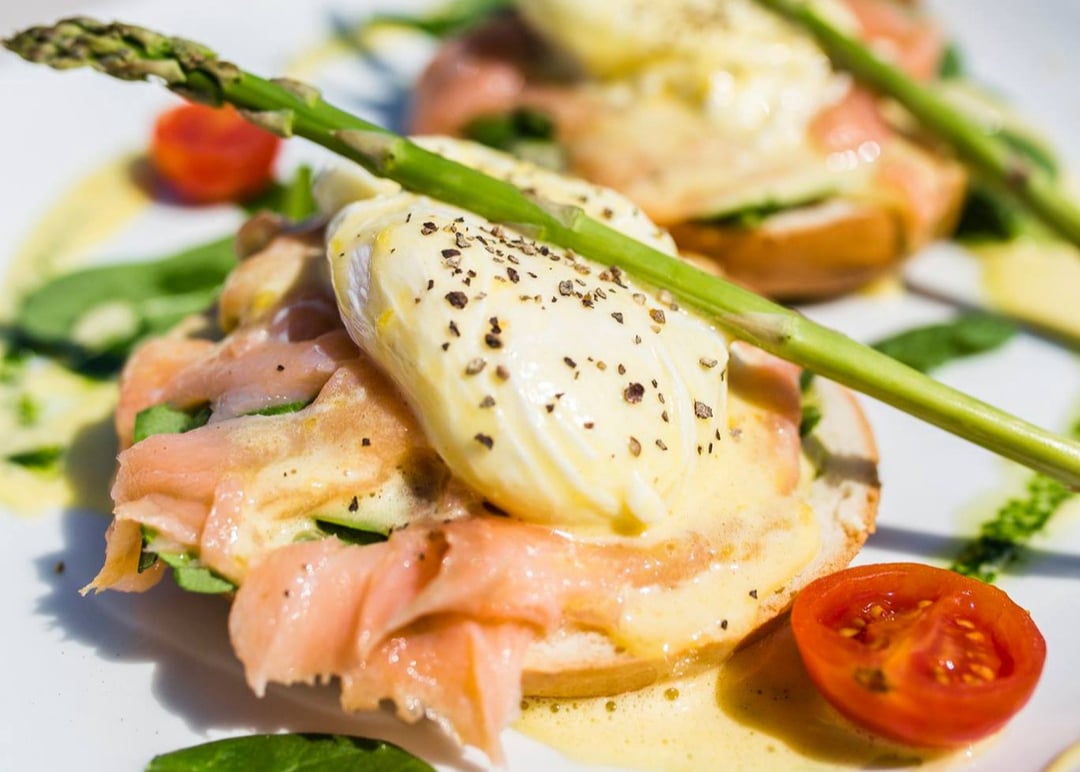 NAAR RestoBar - brunch restaurants in Saint Julian’s-1